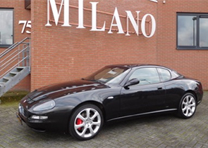 en bijzondere Maserati  in zwart metallic en zwart lederen interieur!