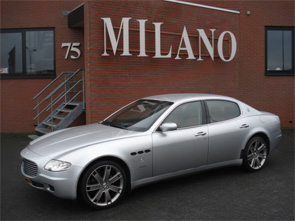 Een mooie zilver metallic Maserati Quattroporte met beige lederen interieur