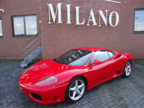 Een bijzonder mooie Ferrari 360 Modena F1 automaat in rood metallic met zwart lederen interieur