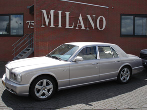 Een schitterende Bentley Arnage T met de kleurencombinatie Titanium en Beige leder interieur. 