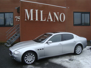 Bijzonder mooie Maserati Quattroporte, in Zilver metallic, met zwart lederen interieur.
